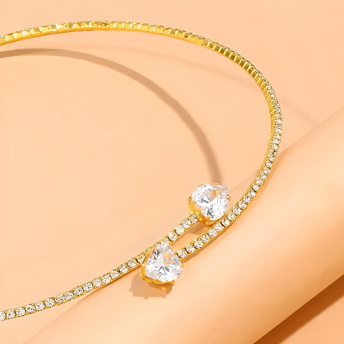 Olli – Offenes Herz-Halsband aus Diamanten