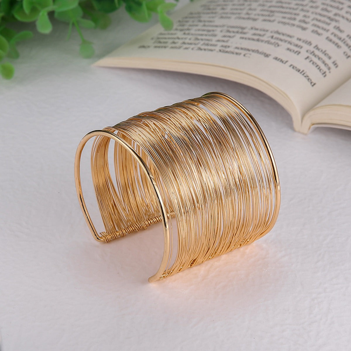 Nadine – Goldene Vintage-Armband