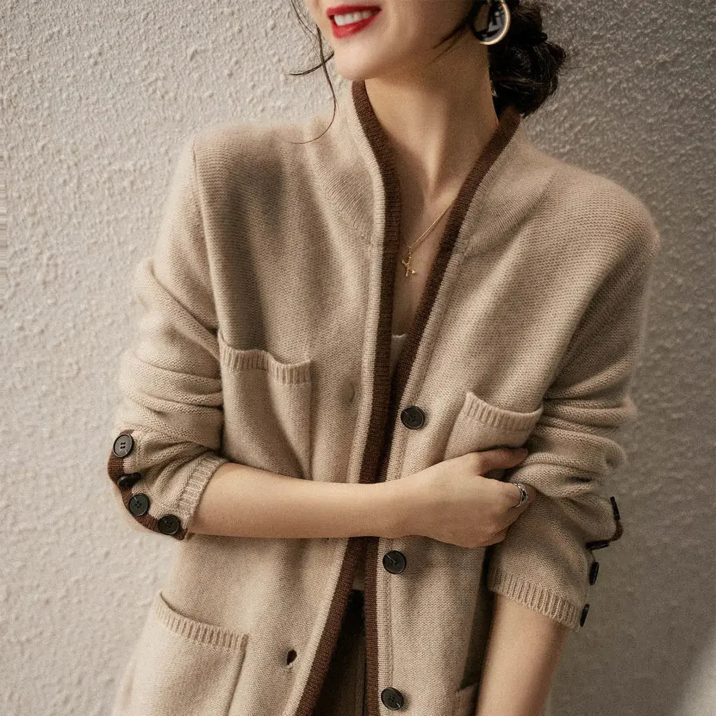 Cardigan für Damen - Knopfverschluss mit Taschen und Kontrastbesatz