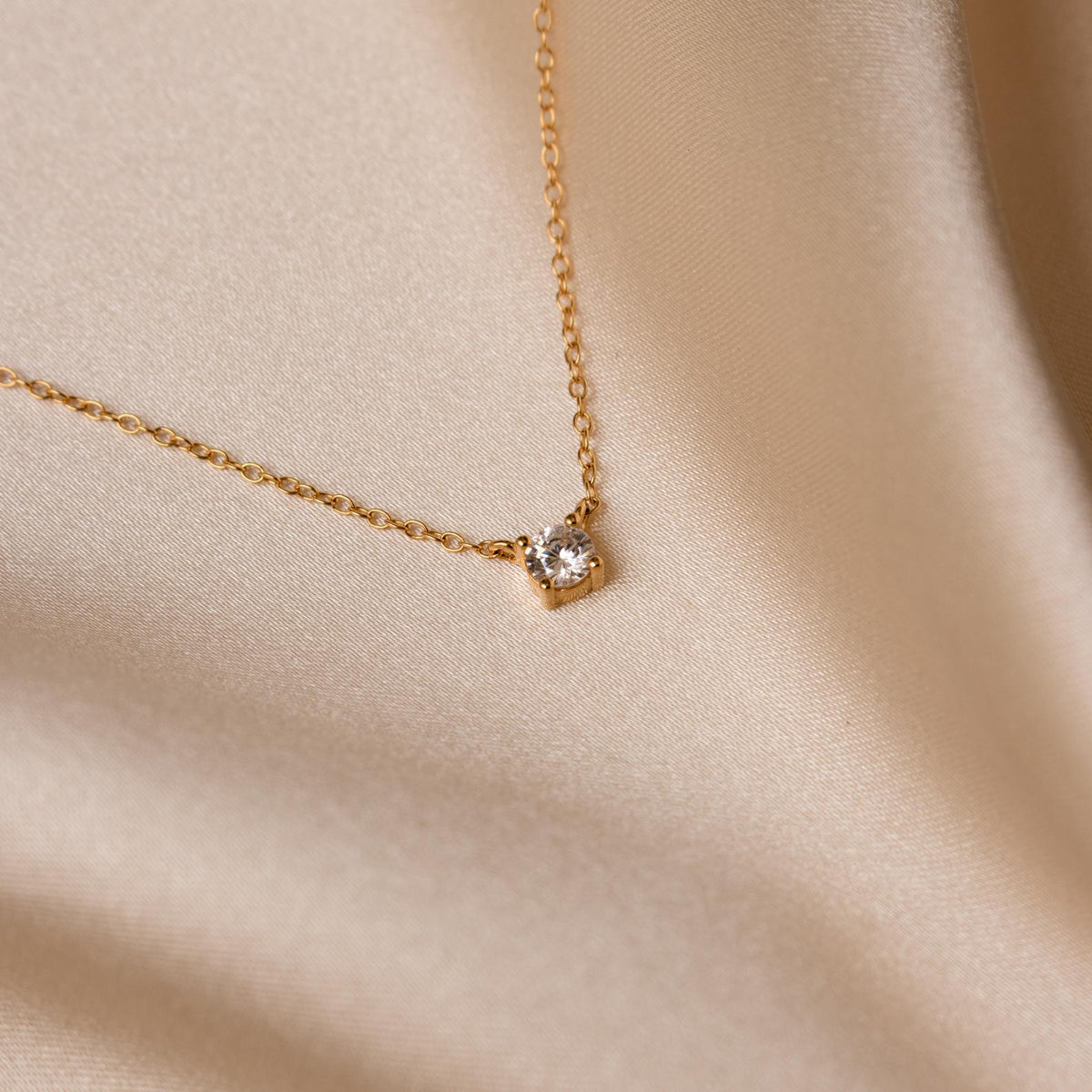 Zartes Diamant-Halsband - Halsband mit Steinverzierungen