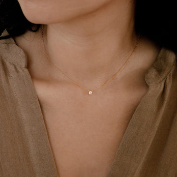 Zartes Diamant-Halsband - Halsband mit Steinverzierungen