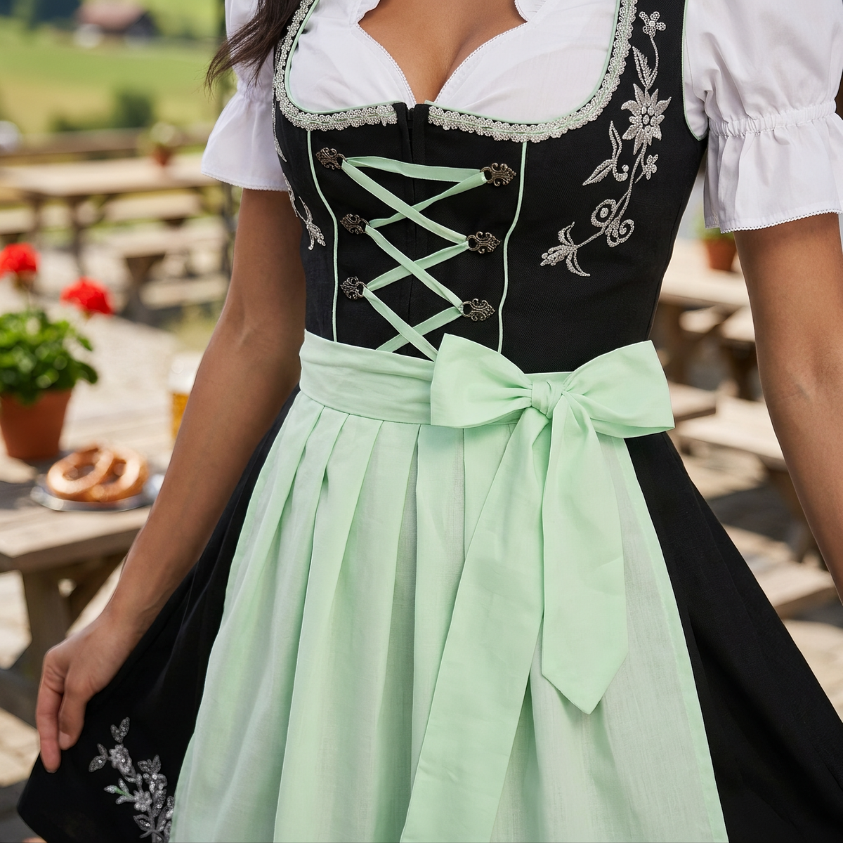 Angela - Klassisches Oktoberfestkleid (Futter nicht enthalten)