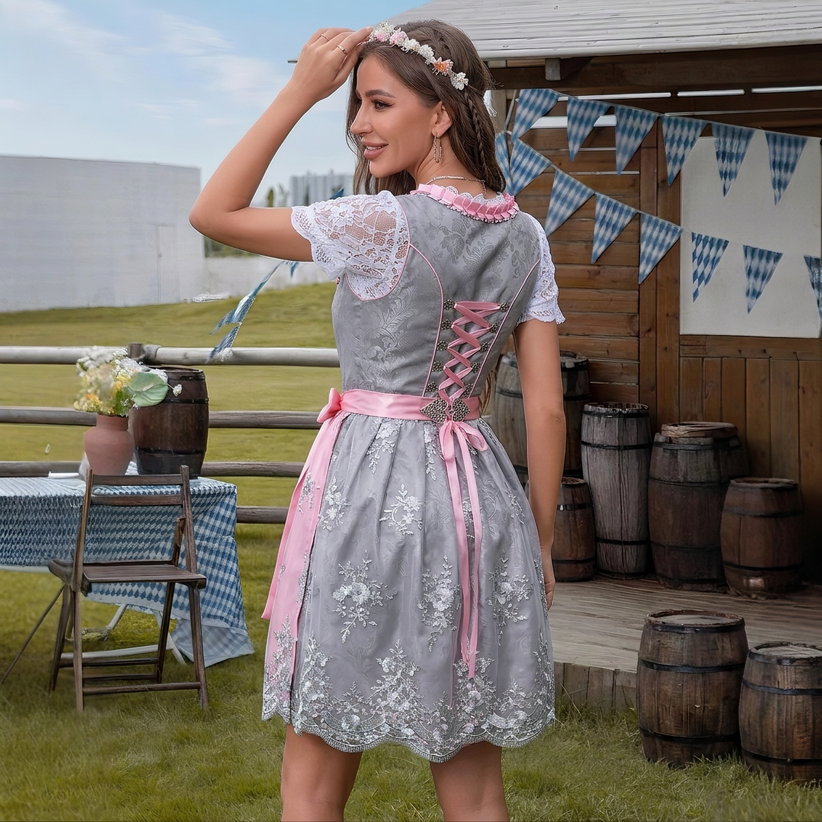Kendra - Stilvolles Dirndl für das Oktoberfest (Futter nicht enthalten)