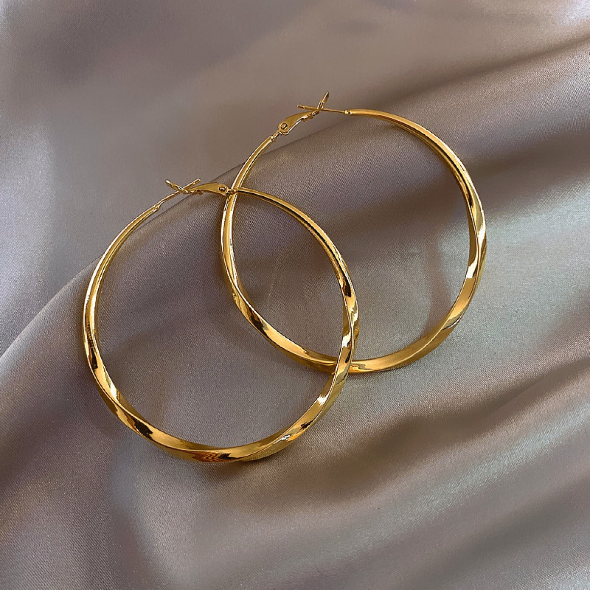 Enola – vintage Ohrringe aus Roségold