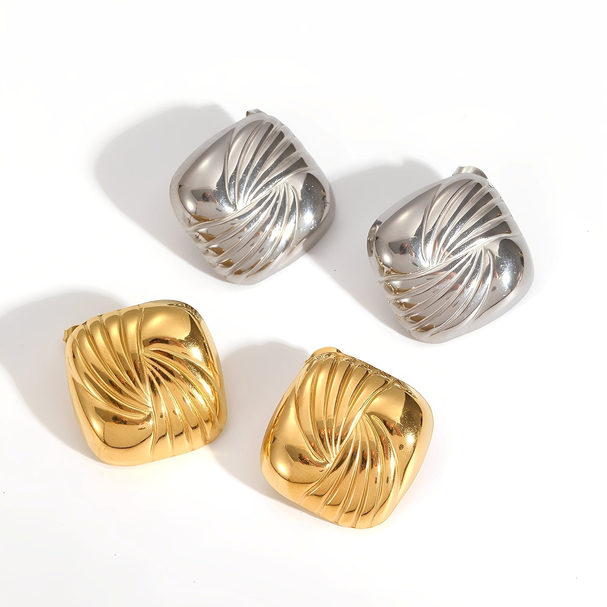 Kaia – Geometrische Titanstahl-Ohrringe